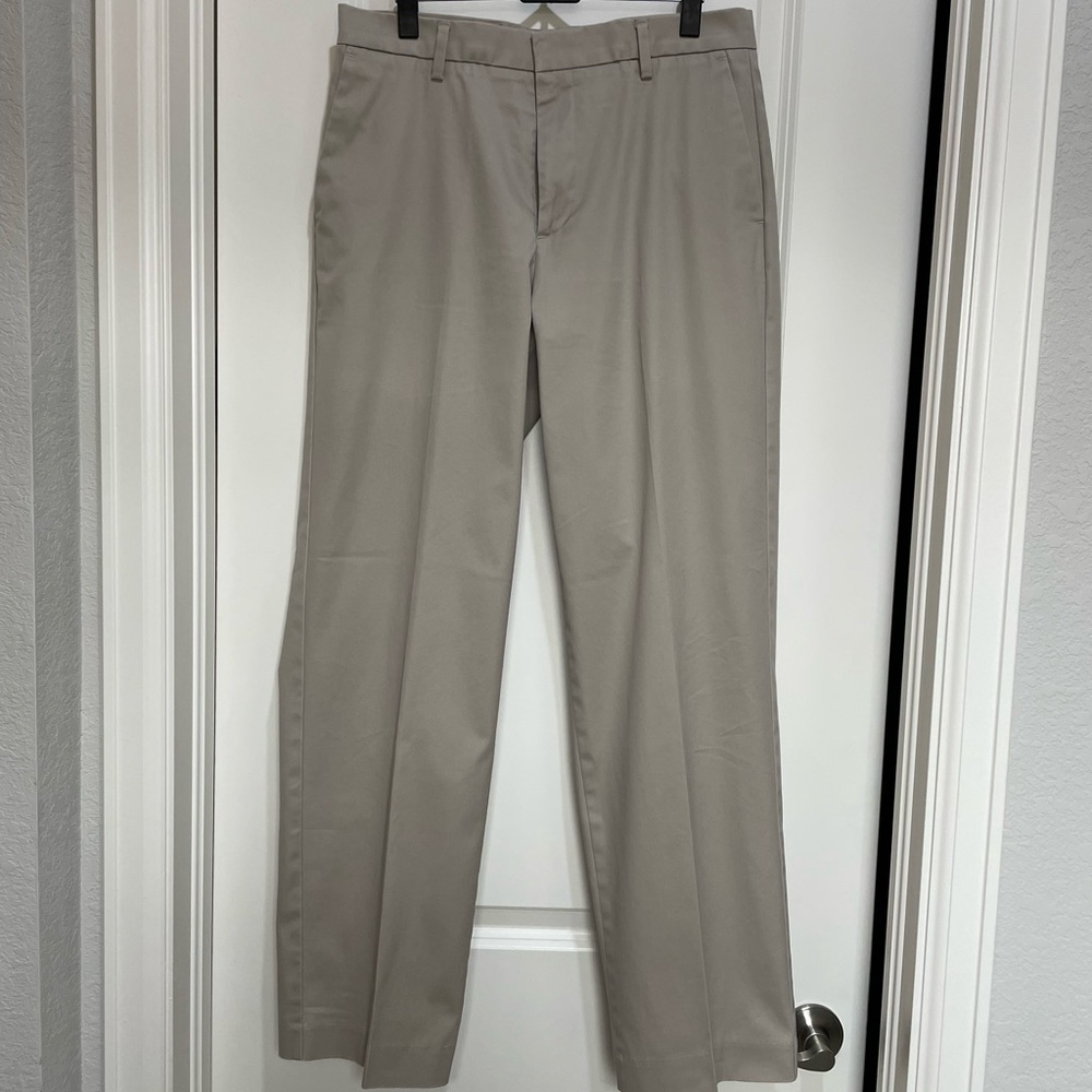 Dockers Iron Free Khaki Classic Fit D3 tan 30x32